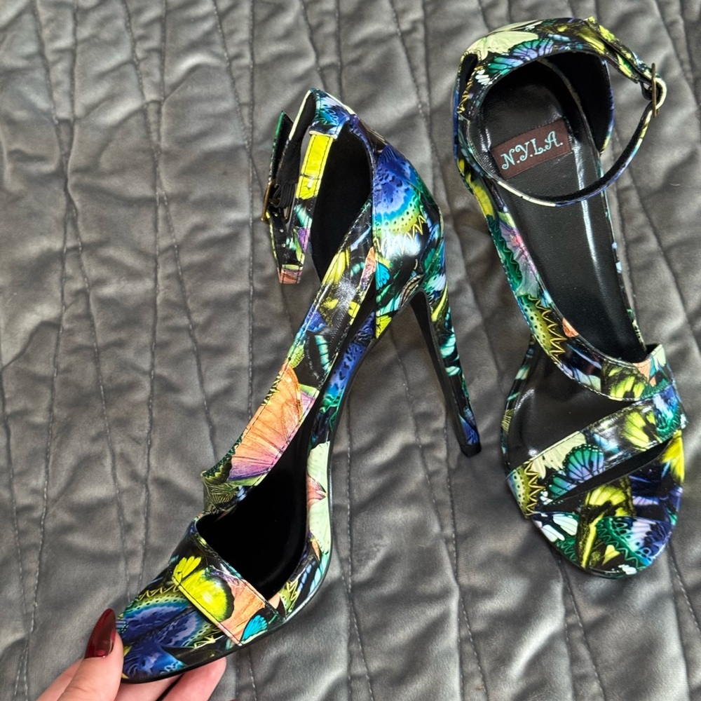 N.Y.L.A. Multicolor heels (black, yellow, blue, some orange) Butterfly Wings - Picture 3 of 6